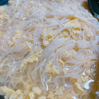 たまごのお吸い物アレンジdeなんちゃって酸辣湯麺